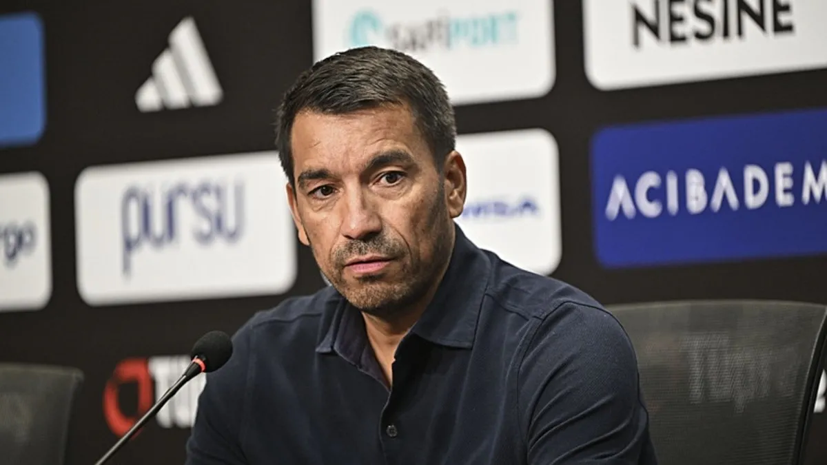 Giovanni van Bronckhorst’tan galibiyet sonrası transfer açıklaması!