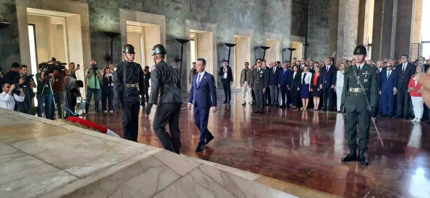 CHP’nin 101. Kuruluş Yıl Dönümü Anıtkabir’de Kutlandı