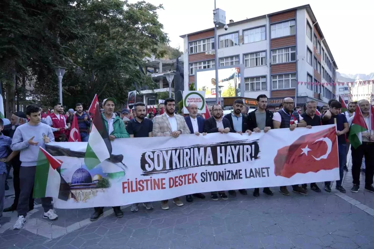 Gümüşhane’de Gazze İşgali Protesto Edildi