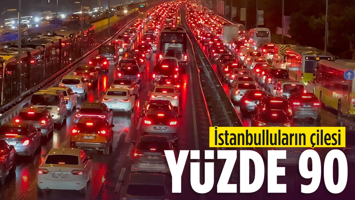 İstanbul’da trafik yoğunluğu yaşanıyor