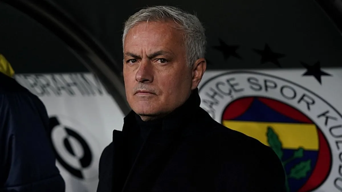 Jose Mourinho: “Normalde liderin 8-9 puan üzerinde olmamız gerekirdi”